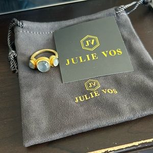 Julie Vos ring